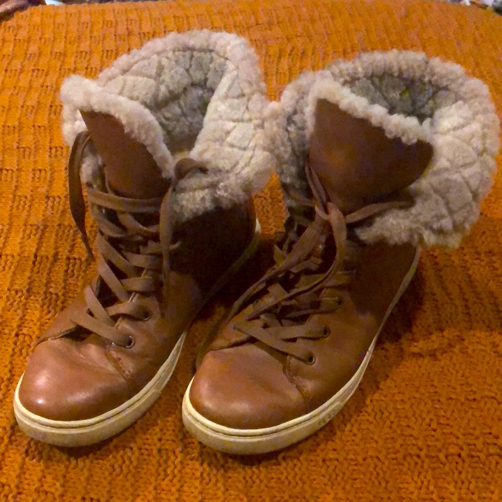Ugg Sneaker Boot. Brown. women size USA 9.5 EU 40.5